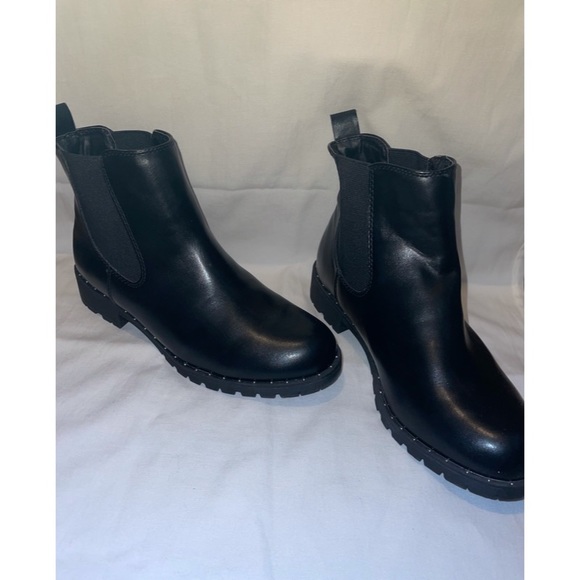 SO Shoes - 🌸✨NWOT SO Fabiana Chelsea Black Studded Ankle Boots